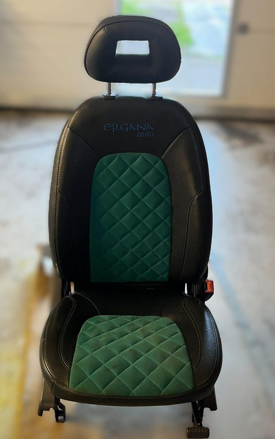 Mercedes A140 Šofera sēdeklis