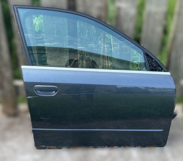 Priekšejās Blakusēdētāju durvis AUDI A4 B6
