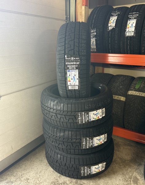 ROYAL BLACK 225/50 R17 ziemas